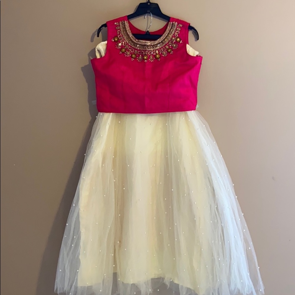 Beautiful Crop Top with flare net skirt